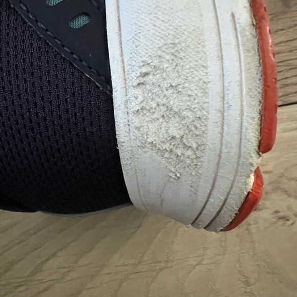 Women’s Brooks Athletic Shoes Sneakers Size 7.5 - Picture 9 of 9